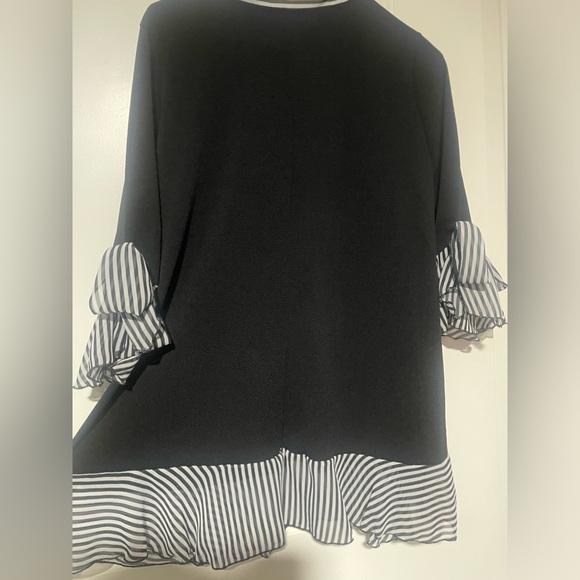 🖤🤍Black and White Zadie B’s Neck Tie, Bell Sleeve Tunic🖤🤍 - Picture 6 of 10